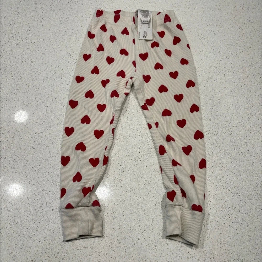 6 PIECE BUNDLE! Carter’s 24 months